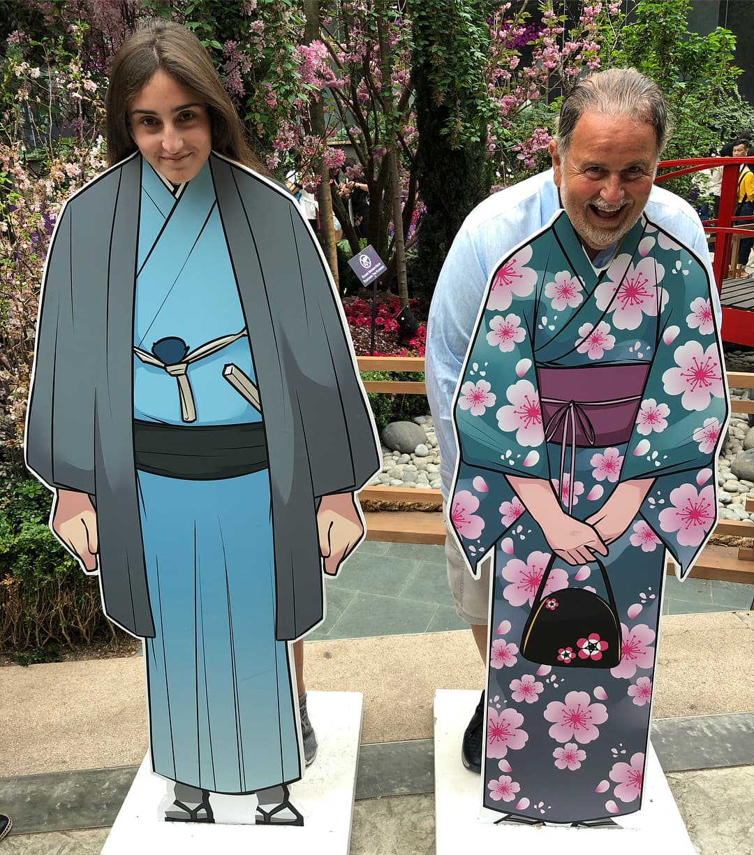 Otro de los sitios que visitaron juntos es Singapur, en donde aprovecharon para fotografiarse de manera creativa.