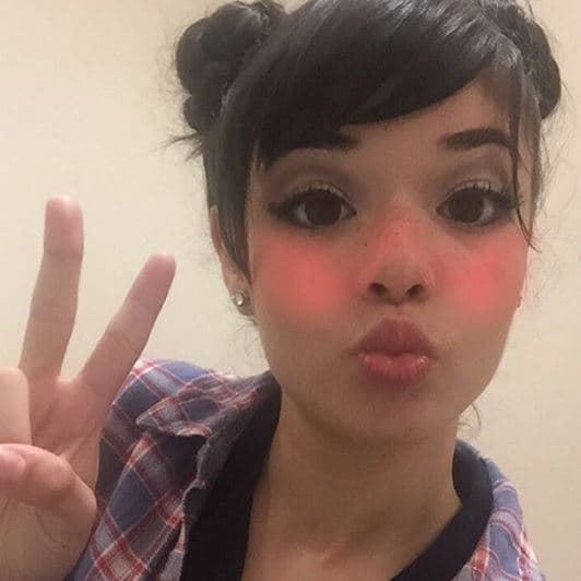 A Taishamara le gusta jugar volleyball y basketball.