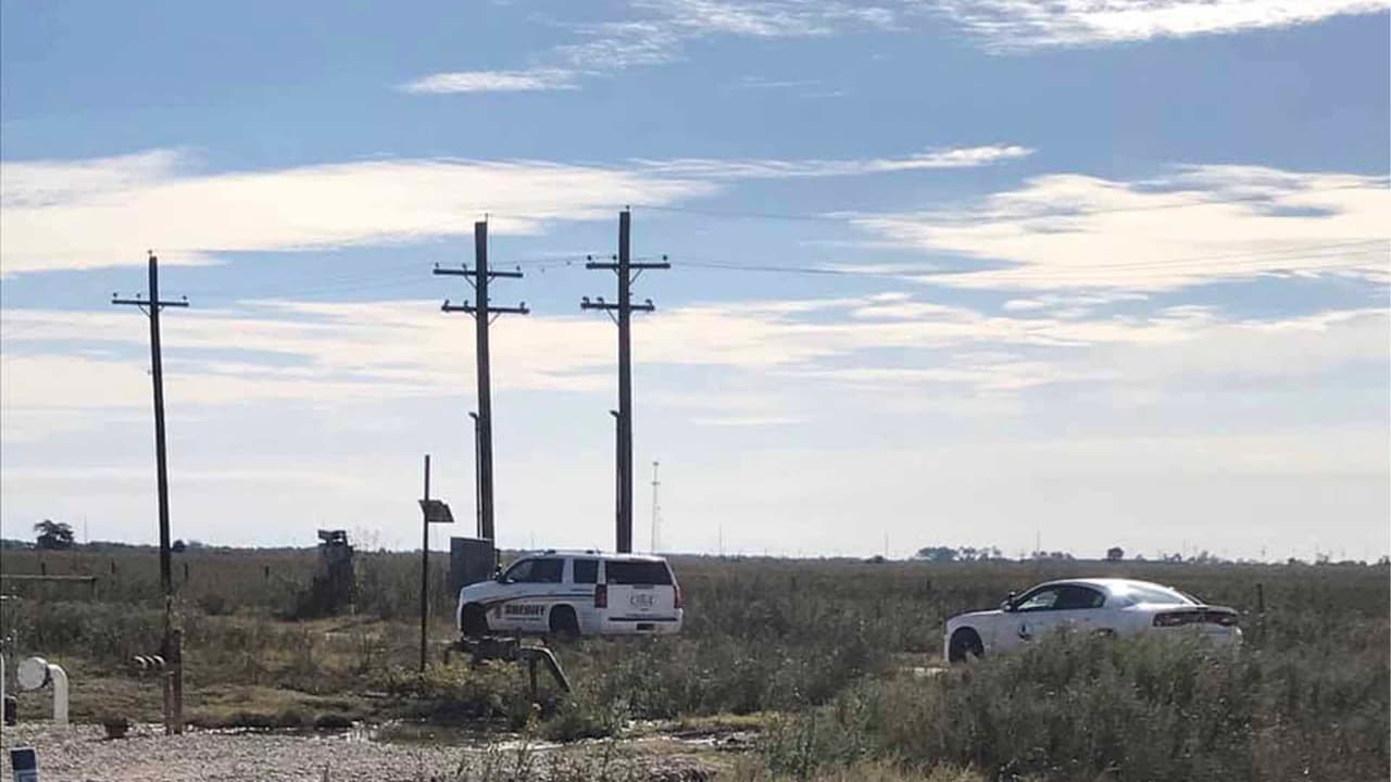 Encuentran un cadáver cerca de un pozo petrolero al este del área de Houston