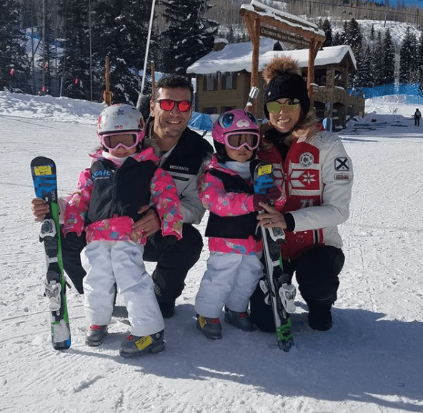 De acuerdo con su cuenta en Instagram, una de las primeras publicaciones que realizó la conductora fue un viaje que hizo junto a su familia a Vail, Colorado, para disfrutar de los paisajes y la nieve. La imagen fue compartida por Jacky el 28 de enero de 2017.