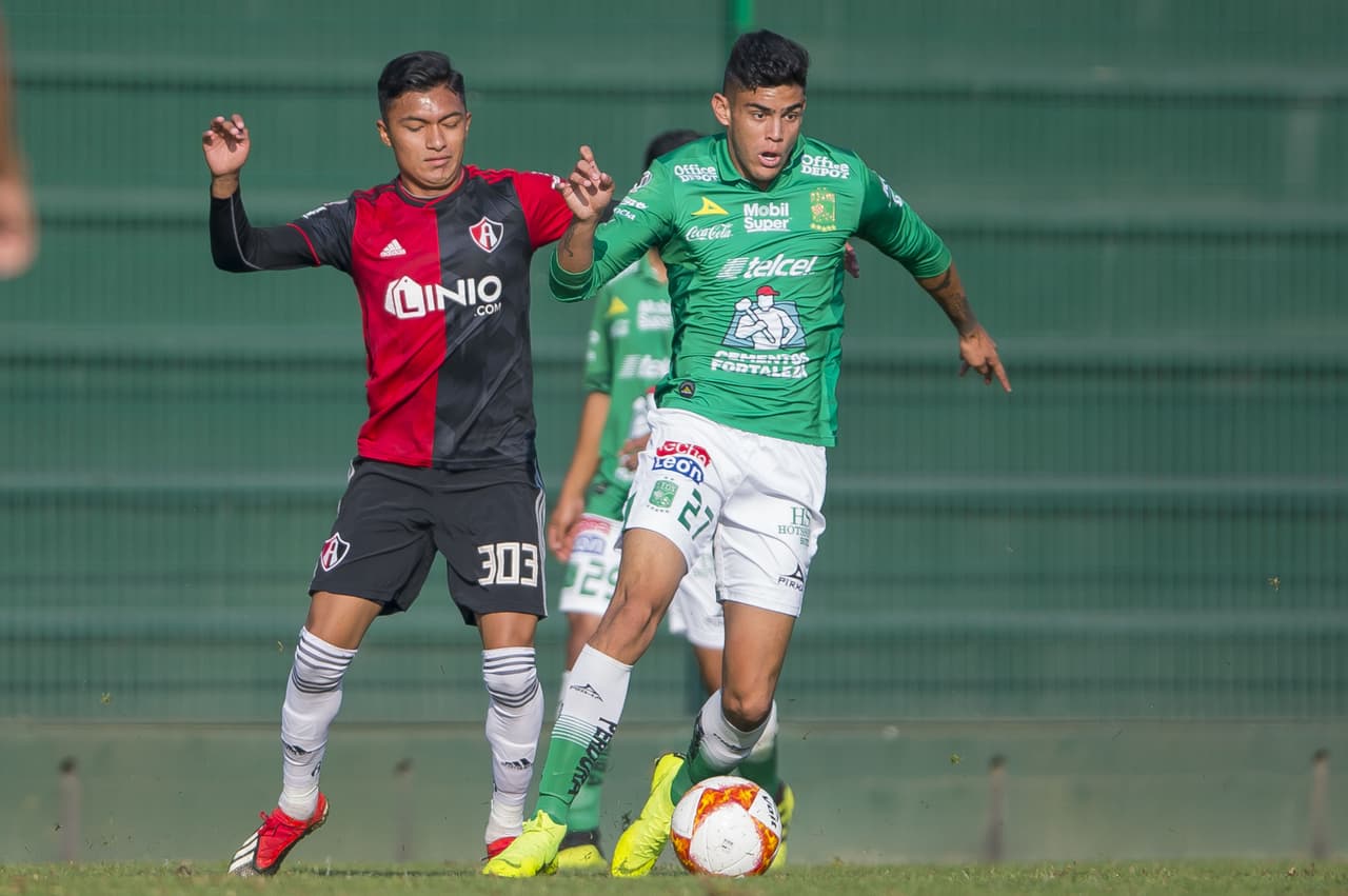 Juan José Calero - delantero de Pachuca que actualmente juega con los Mineros, Hijo de Miguel Calero.