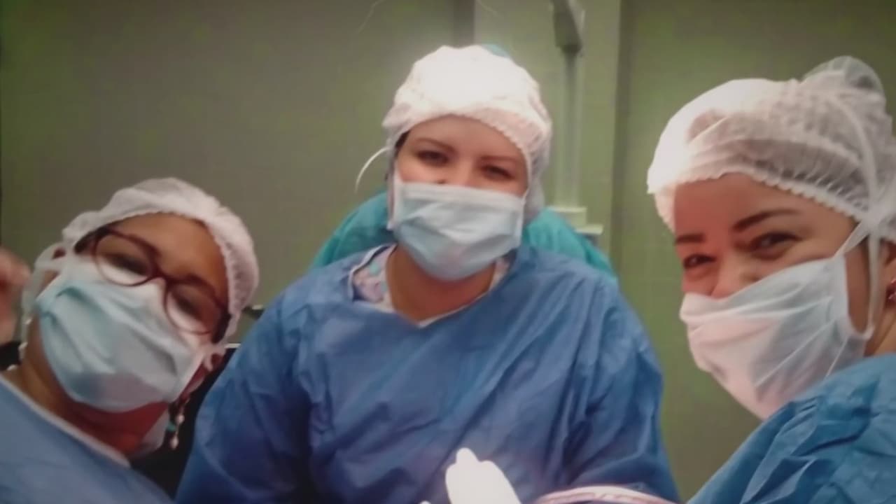 En plena pandemia, una nueva regla de ICE complica la permanencia en el país de más de 12,000 médicos extranjeros