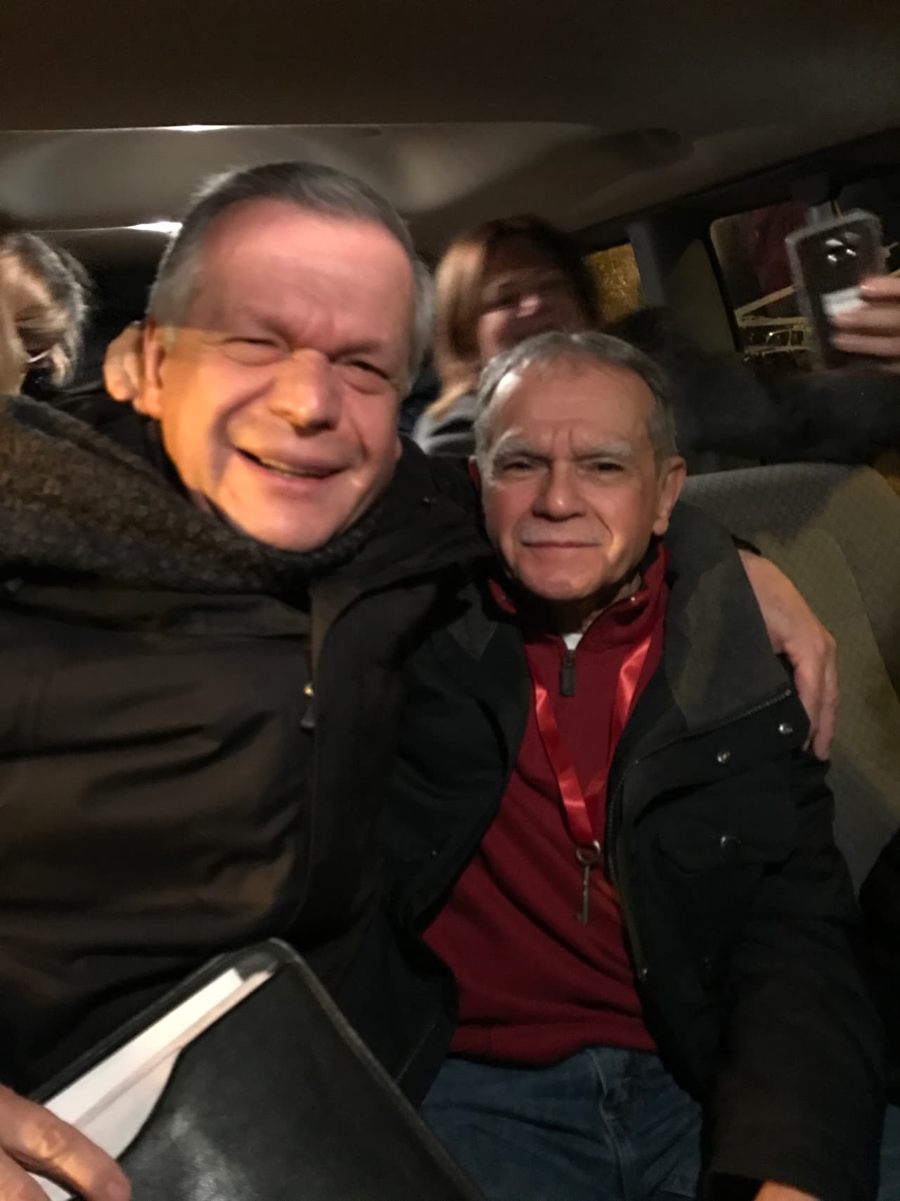 José López fue al recibimiento de su hermano a Indiana, pero no podía estar en el momento de su salida de prisión.