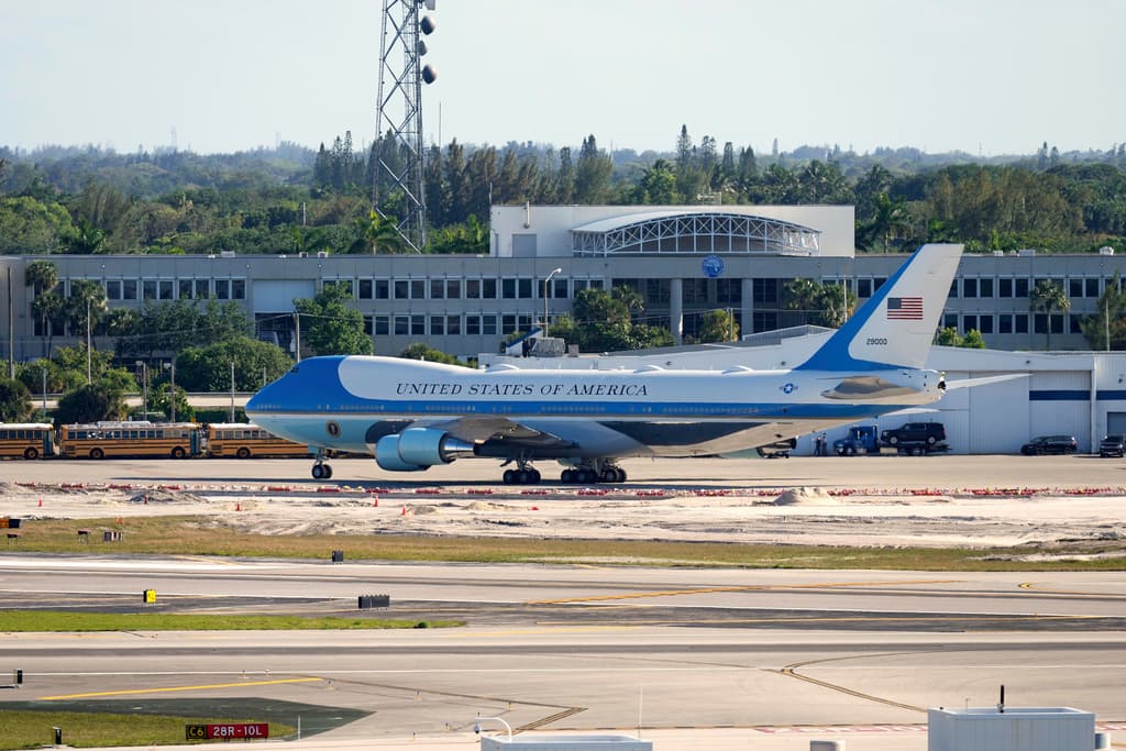 El aeropuerto de Palm Beach adopta oficialmente el nombre de Donald Trump