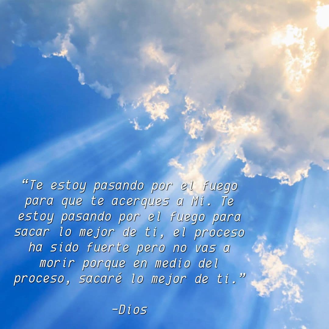 Nuestra Karlita siempre le pone buena cara al mal tiempo, y también busca la manera de encontrar lo mejor en cada momento de dificultad. Así lo expresó con esta imagen, en tiempos de incertidumbre ante la pandemia de coronavirus.