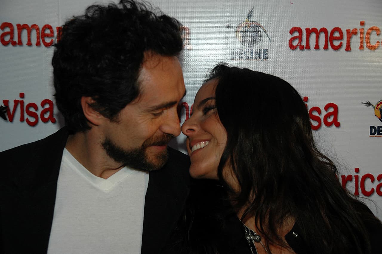 También fue pareja del actor Demián Bichir.