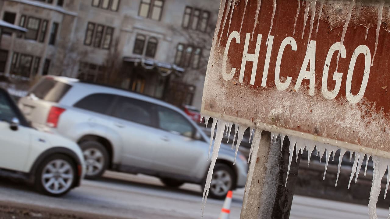 Prepara tu casa y tu carro frente al frío y la nieve que nos espera en Chicago