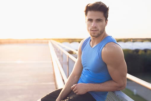 <b>Arlington, VA</b>
<br>Ocupa el primer lugar porque los hombres gastan de 300 a 350 dólares anuales en cuidados de apariencia física y gastan más de 350 en ropa. Según el estudio, en esta ciudad los hombres se ejercitan más.
<br>