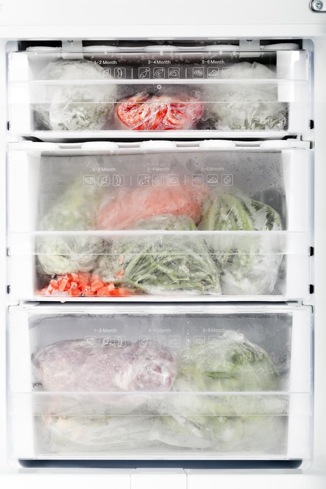 Revisa que cuando guardes los alimentos estén en buen estado para que después no sufras con la desagradable comida echada a perder.