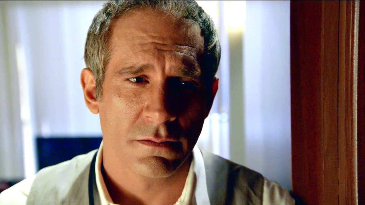 ¡Ayy no! Roberto piensa que caíste en la trampa de Augusto.