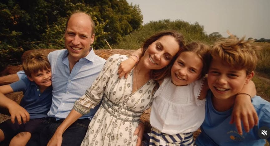 Kate Middleton envió su mensaje en un video donde aparece junto al príncipe William y sus tres hijos.