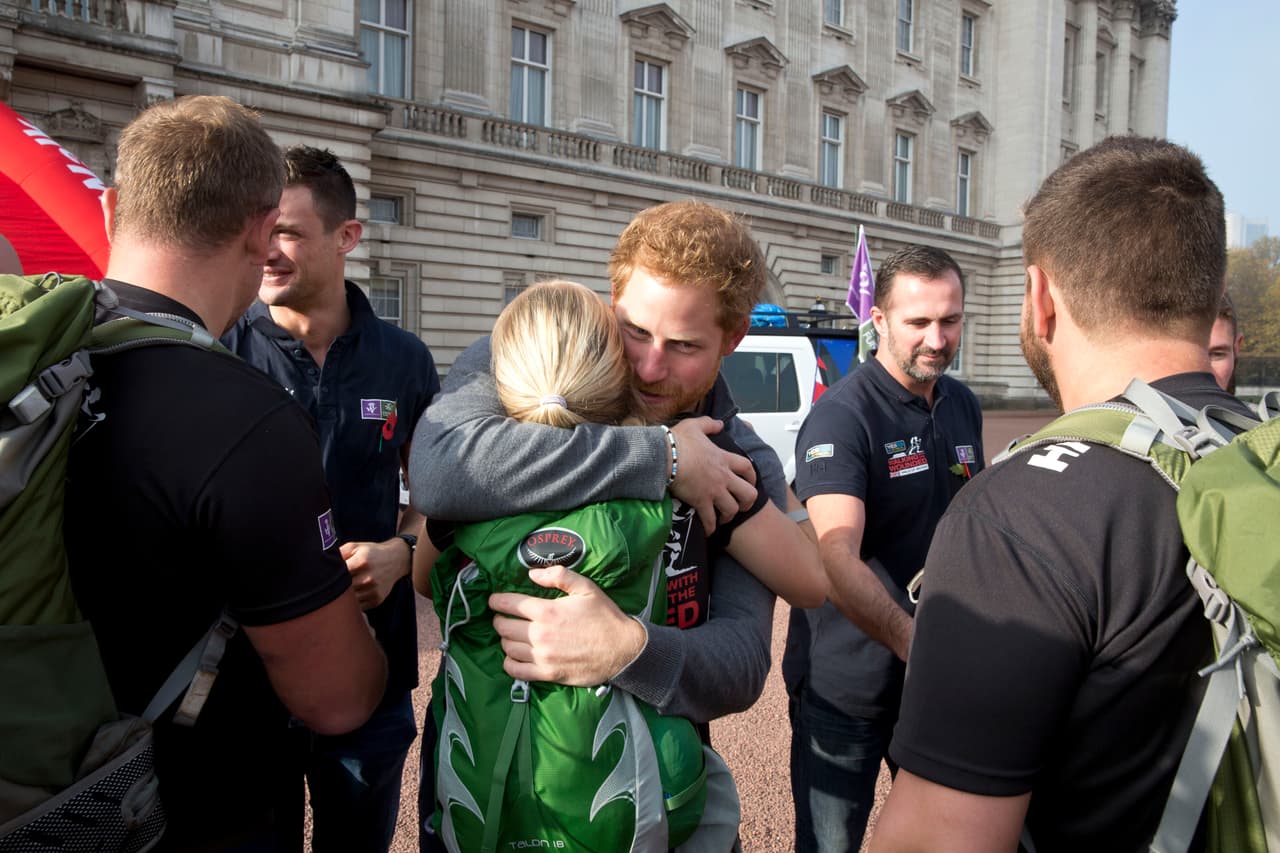 En un principio Harry no quiso aceptar el obsequio.