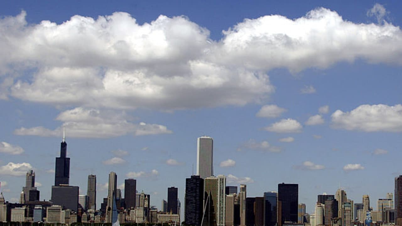 Ligero descenso de temperatura con periodos de sol y nubes este jueves. Áreas de niebla al amanecer