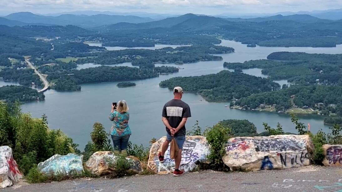 Encuentra más destinos e información local, 
<a href="https://www.univision.com/local/atlanta-wuvg/localisimo"><b>aquí</b></a>.