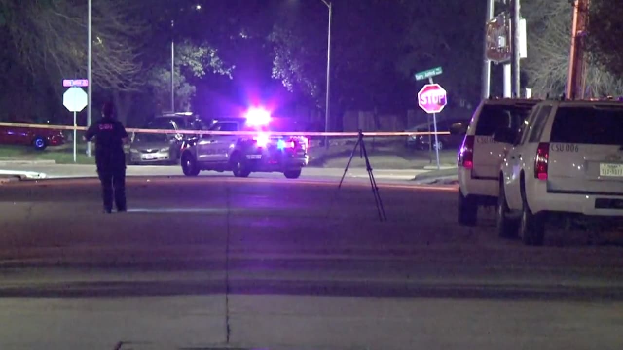 Dos adolescentes resultan heridos en sus piernas cuando un desconocido les dispara al suroeste de Houston