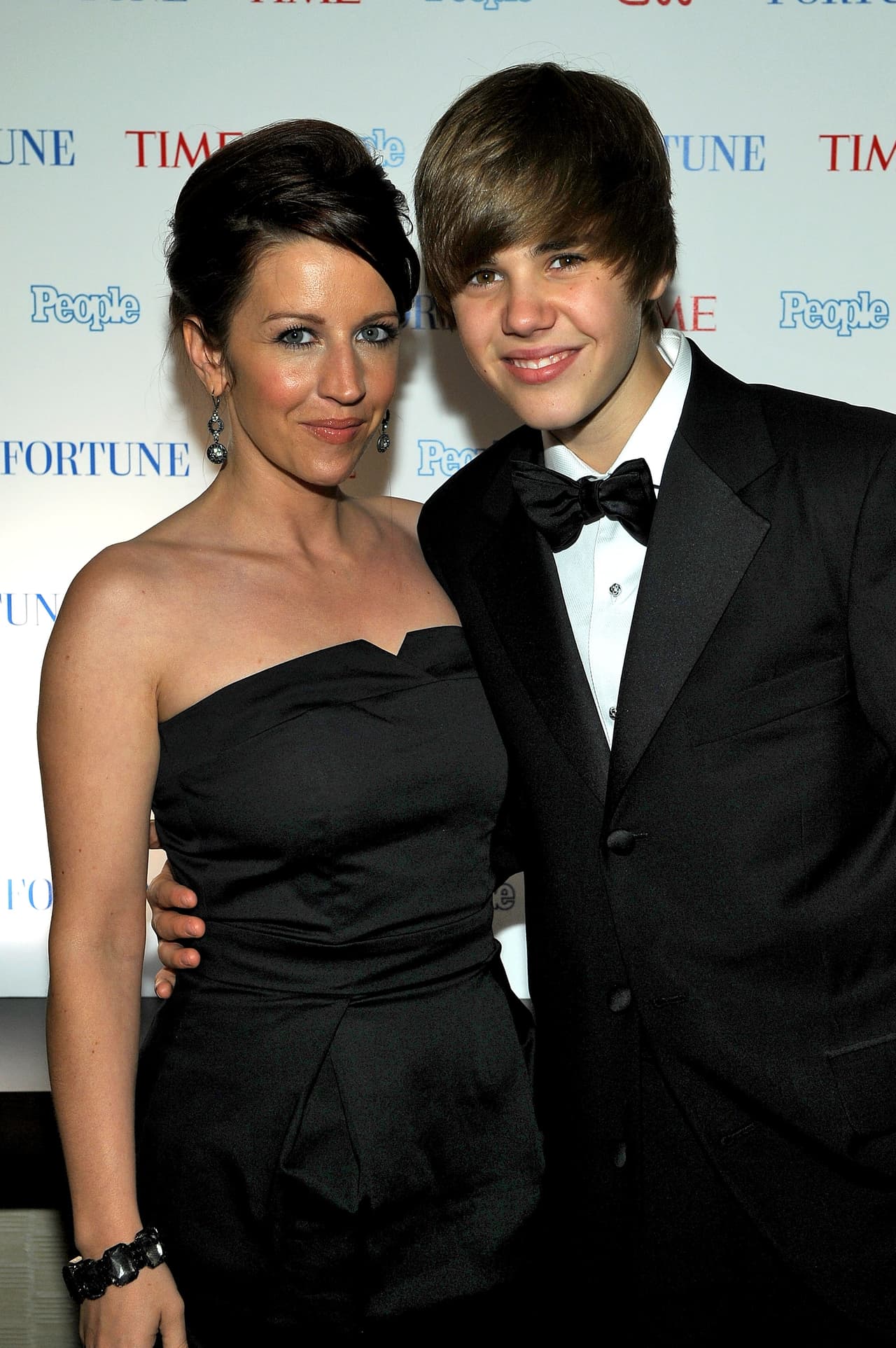 La mamá de Justin Bieber, Pattie Mallete, no la pasó nada fácil antes que su famoso hijo naciera. De hecho, ha contado en su libro ‘Del abismo a la luz’, que estuvo a punto de abortar al que se convertiría en uno de los artistas más reconocidos de la actualidad.