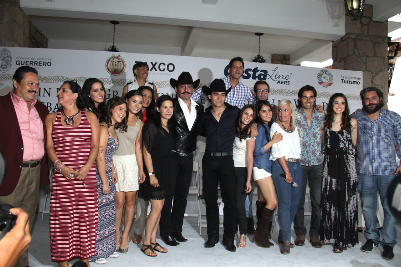 Por eso Carla Estrada confió en él para formar parte de su serie “Por siempre Joan Sebastian”.