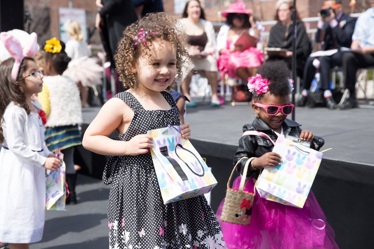 El evento contará con un concurso para los mejores vestidos en categorías que van a partir de los 2 años hasta adultos. Los ganadores obtendrán tarjetas de regalos de varios negocios.