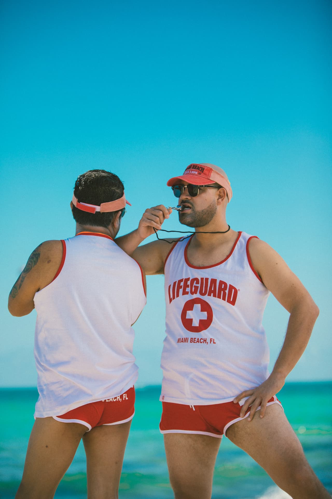 Ahora les toca posar solos al Pelón y El Feo.