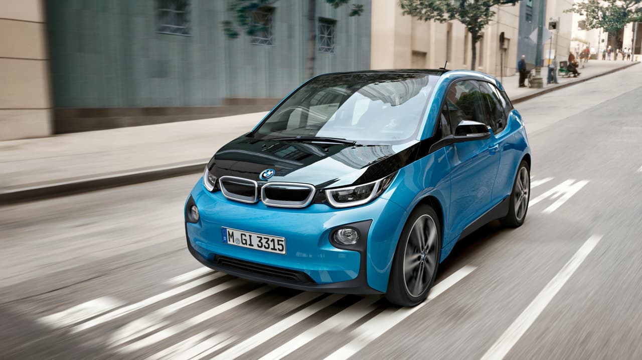 BMW seguirá ofreciendo una versión del compacto eléctrico i3 con batería de 22kWh