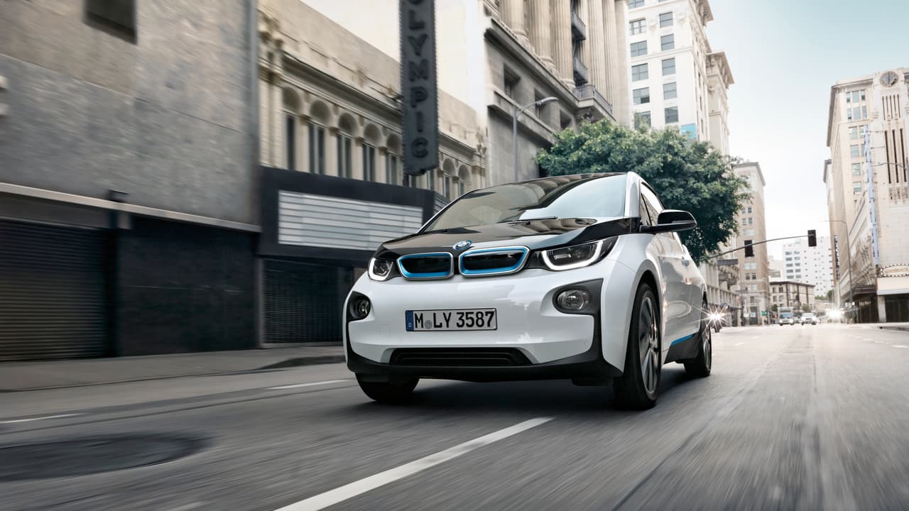 Las 114 millas de autonomía suponen un uso combinado entre vias urbanas y autopistas.