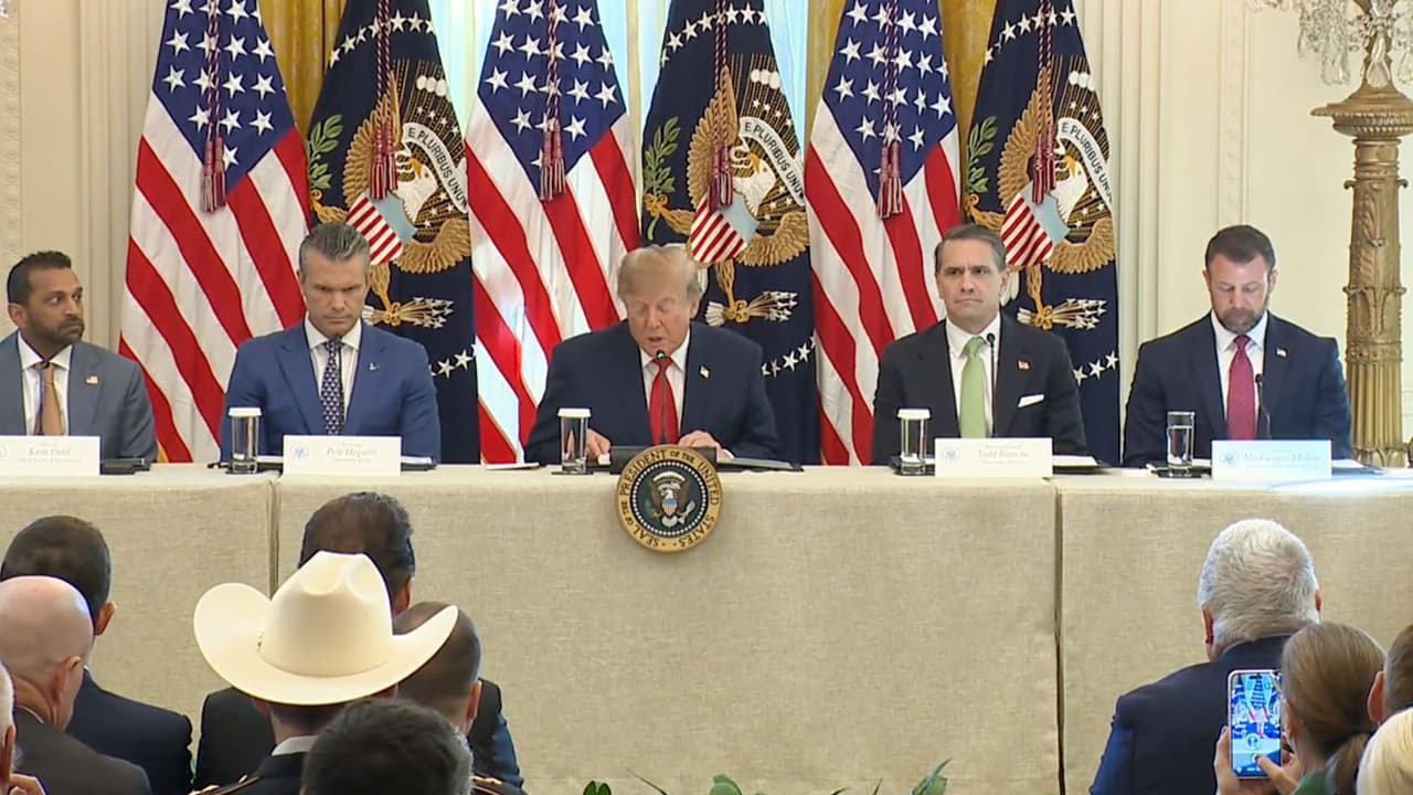 Donald Trump encabeza reunión sobre combate a las estafas por internet