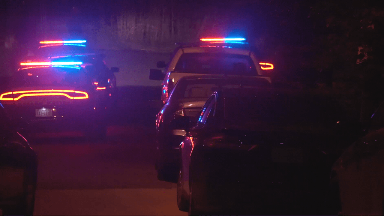 Jacob Edward López, 19 años. 
<br>
<br>21 de mayo
<br>
<br>El hombre hispano, quien tenía también 19 años, falleció la misma noche del incidente donde murió Uriel Enriquez, pero en un hecho separado. La policía de Dallas acudió a una llamada por tiroteo alrededor de las 12:48 a.m. del 21 de mayo en 723 Havendon Circle. Cuando llegaron, encontraron al joven tirado en una entrada de carros de una casa con una herida de bala.