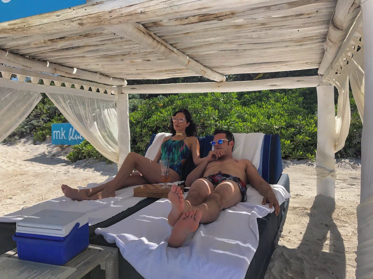 Los viajes y la aventura se han vuelto parte de la vida cotidiana de estos actores, y es que recientemente viajaron a una playa mexicana, en donde disfrutaron de su nuevo amor junto al sol, al mar y la naturaleza.