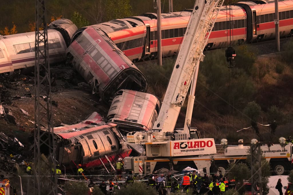 Así ocurrió el choque de dos trenes en España, que ha dejado más de 60 muertos y al menos 80 heridos