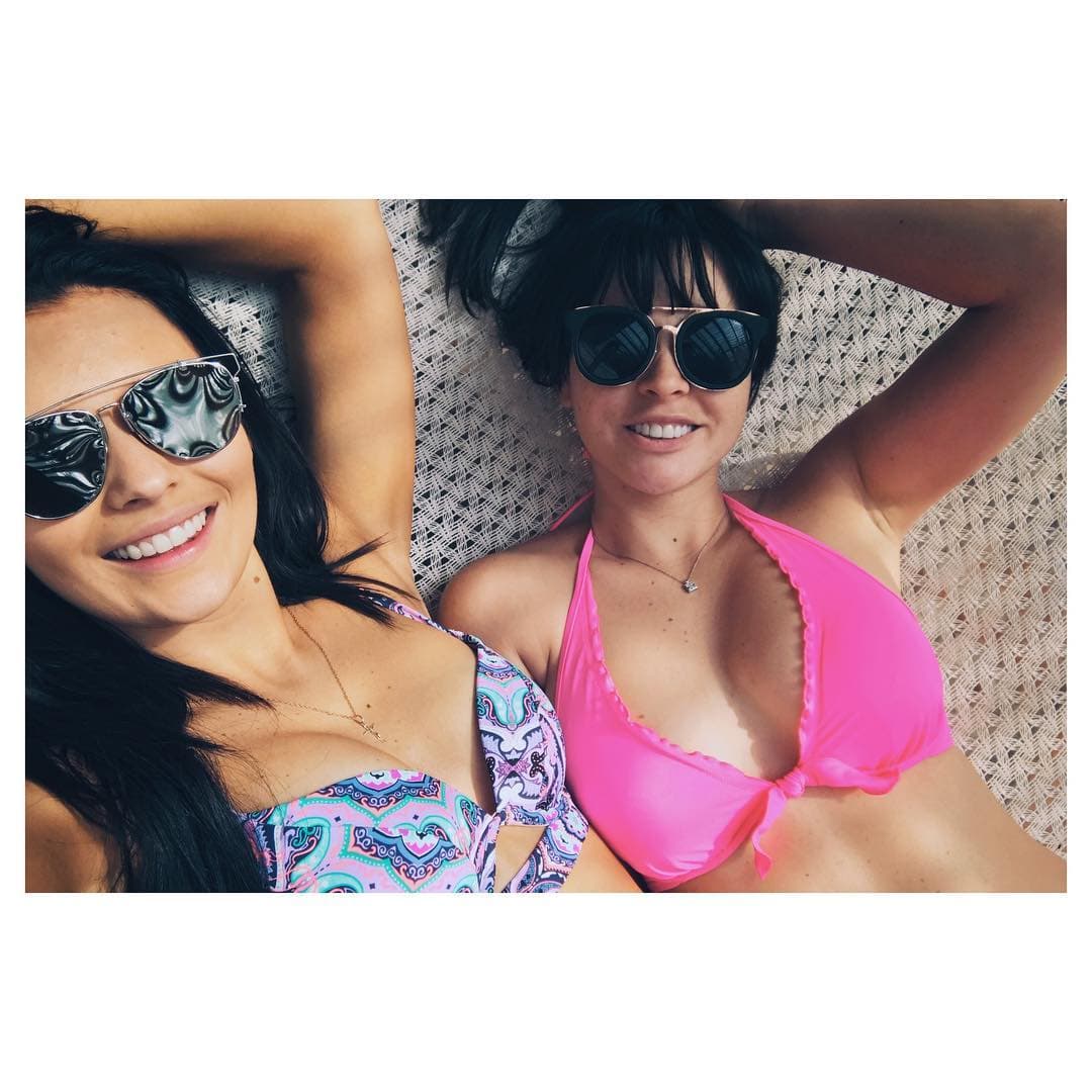 Tanto 
<b><a href="http://www.univision.com/temas/irina-baeva">Irina Baeva</a></b> como 
<b><a href="http://www.univision.com/temas/fabiola-guajardo">Fabiola Guajardo</a></b> son dos actrices llenas de talento que les gusta mostrar su belleza al natural en las imágenes que publican en Twitter e Instagram, es por eso que 
<b><a href="http://www.univision.com/temas/fabiola-guajardo">Fabiola</a></b> también se encuentra en esta lista, pues más de uno ha caído rendido ante sus encantos.