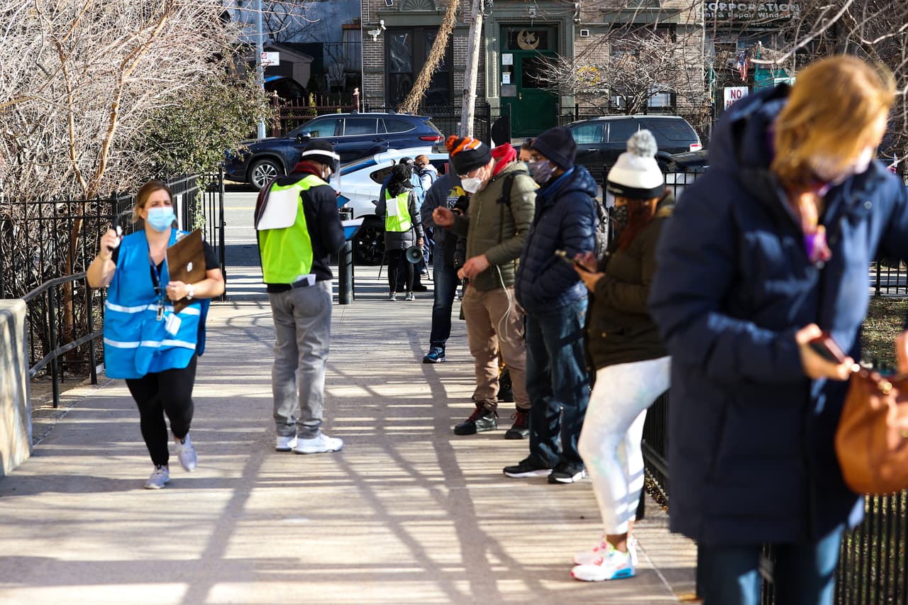 La vacuna no está siendo suministrada en las comunidades más afectadas por el coronavirus en Nueva York: denuncia 