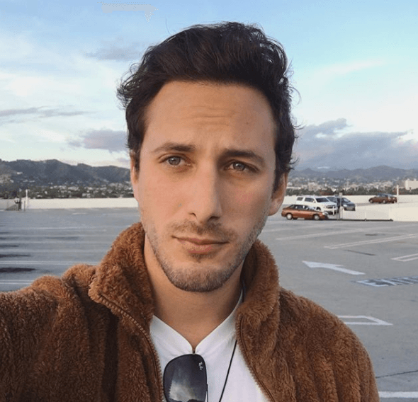 En un principio el 'remake' estaría estelarizado por 
<b>Sebastián Zurita</b> y Angelique Boyer, pareja que ya estaba confirmada en ese entonces: "Lo primero que hice fue 'Cañaveral (de pasiones)' cuando tenía 9 años y ese fue mi debut producida por mis papás […] 15 años después me toca estar ahí […] Se repite mucho el elenco y la verdad que va a estar muy padre", explicó el actor en Hoy. 
<br>