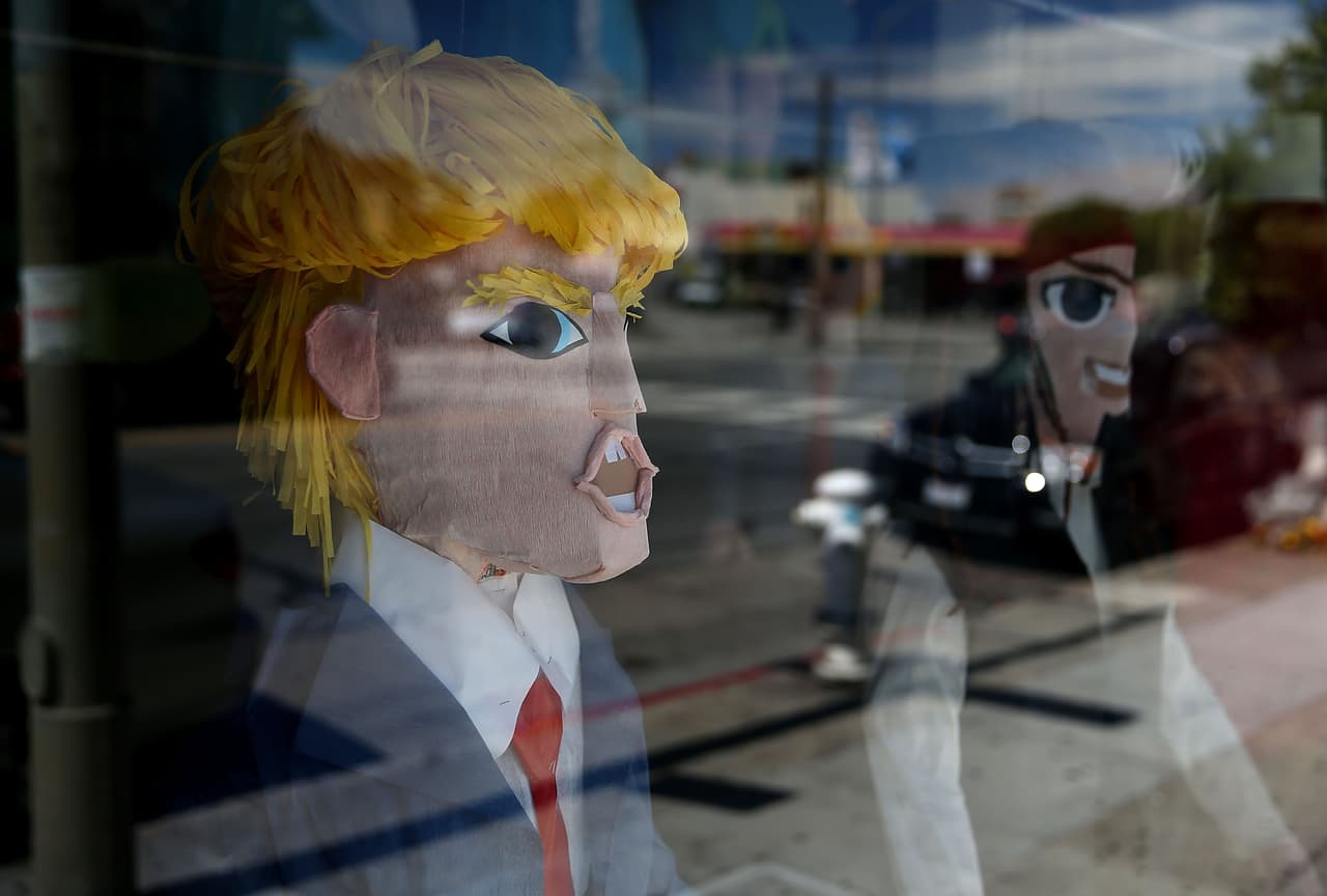Piñatas de Donald Trump han resultado todo un éxito de ventas en el barrio latino de San Francisco.