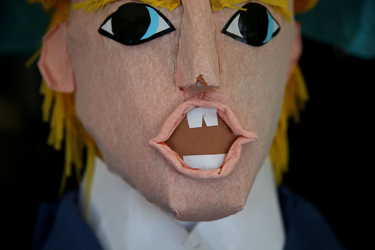 Piñatas de Donald Trump han resultado todo un éxito de ventas en el barrio latino de San Francisco.