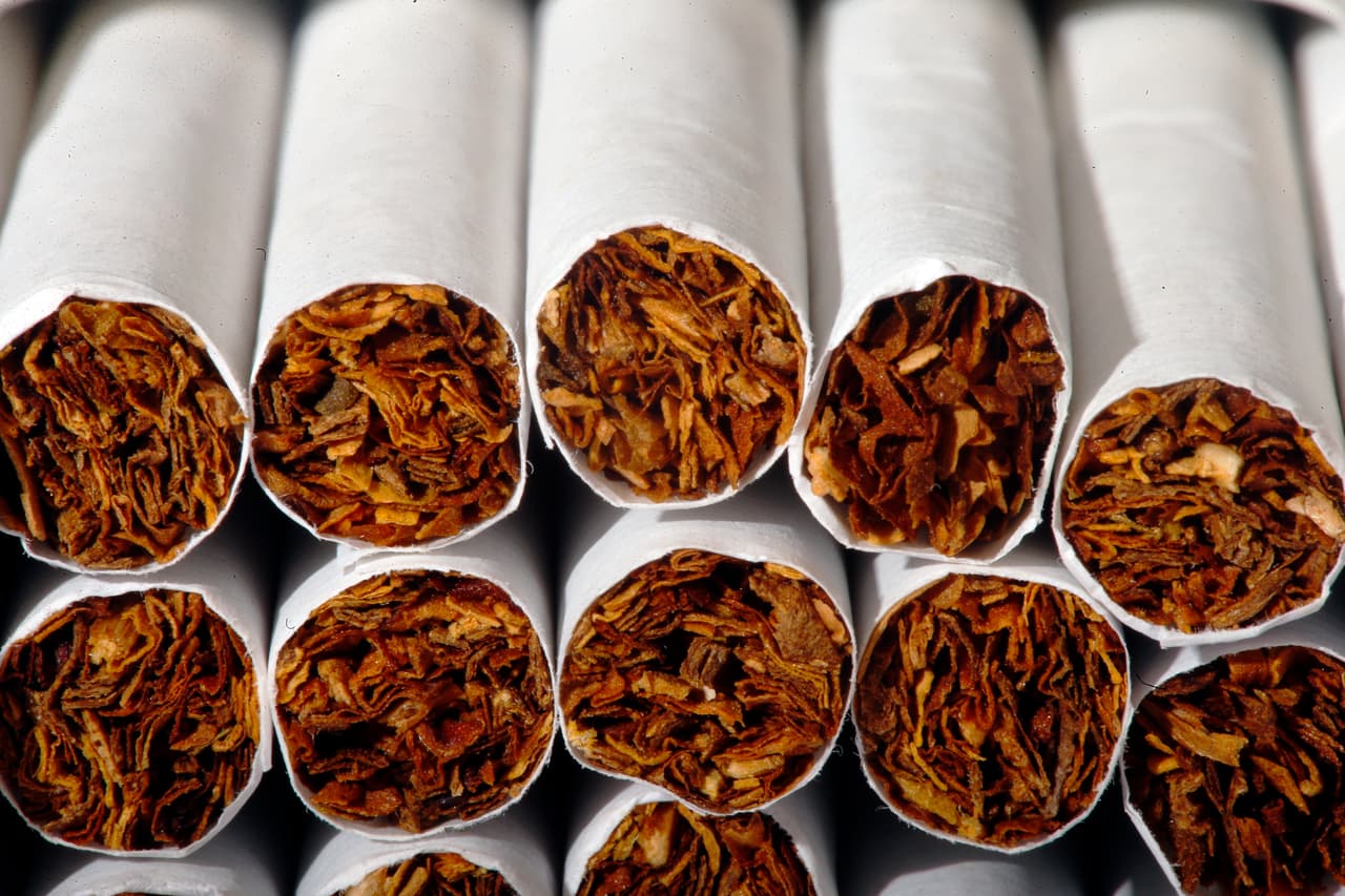 Vacunas contra el cáncer de pulmón: más impuestos al tabaco y más leyes