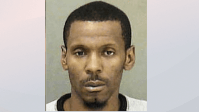 Buscan a hombre por exponer sus partes privadas a niños