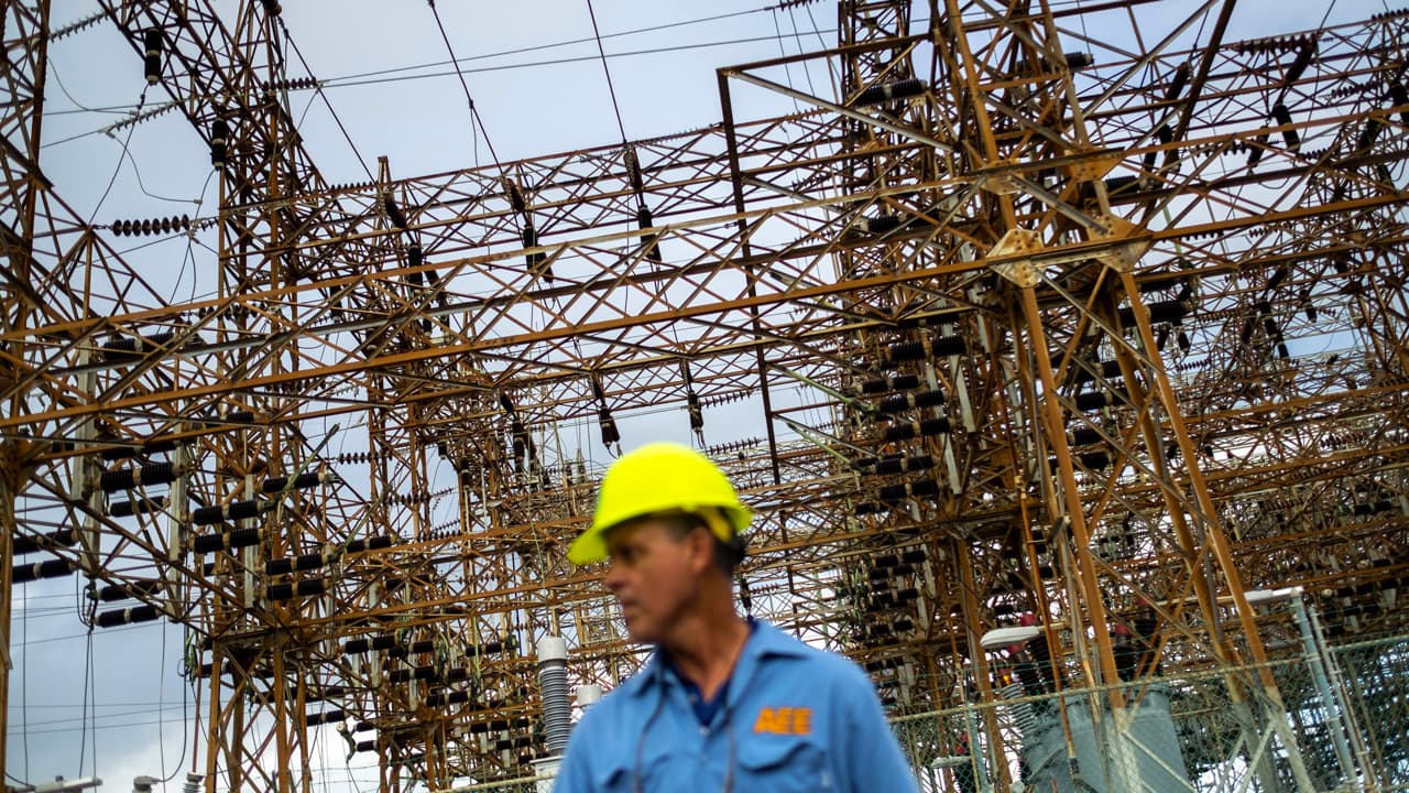 Informe del nuevo director de la AEE: hay plantas que no funcionan desde hace 7 años