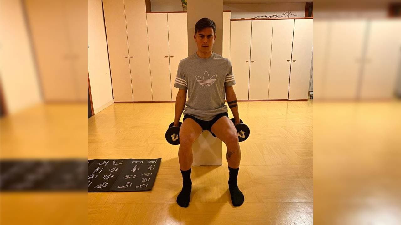 Tarde de pesas para fortalecer el músculo.