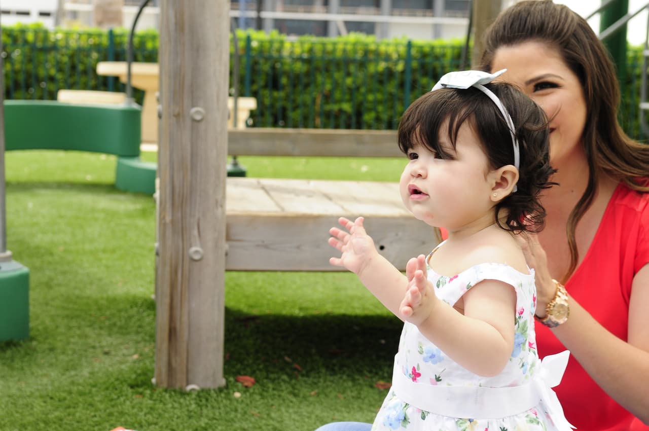 La pequeña decidió dar sus primeros pasitos el mismo día del cumpleaños de su padre, el 11 de abril. ¡Toda una belleza de niña!