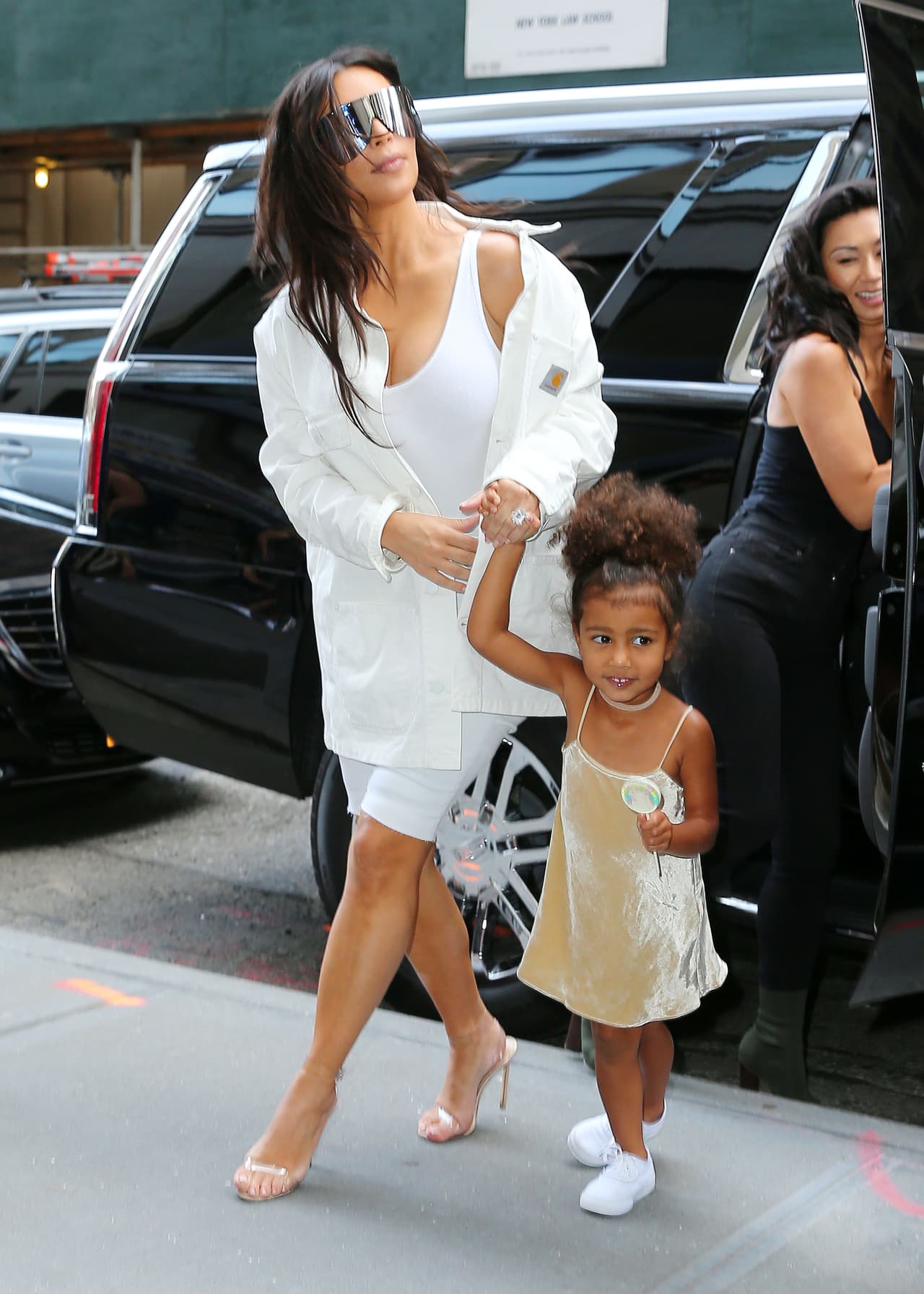 Nori heredó de su papi, Kanye West, la poca paciencia con los paparazzi.