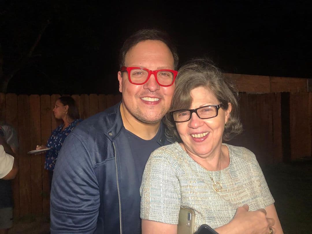 No solo Fran estuvo de manteles largos, Raúl González también celebró una vuelta más al sol de la persona que le dio la vida.