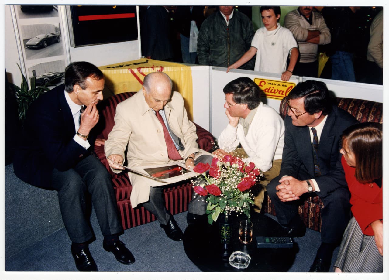 Es evidente que Horacio también impresión a Fangio, porque ‘El Chueco’ preparó cartas de recomendación para los grandes jefes en Módena como: Enzo Ferrari, Alejandro de Tomaso, Giulio Alfieri, entre otros.
<br>