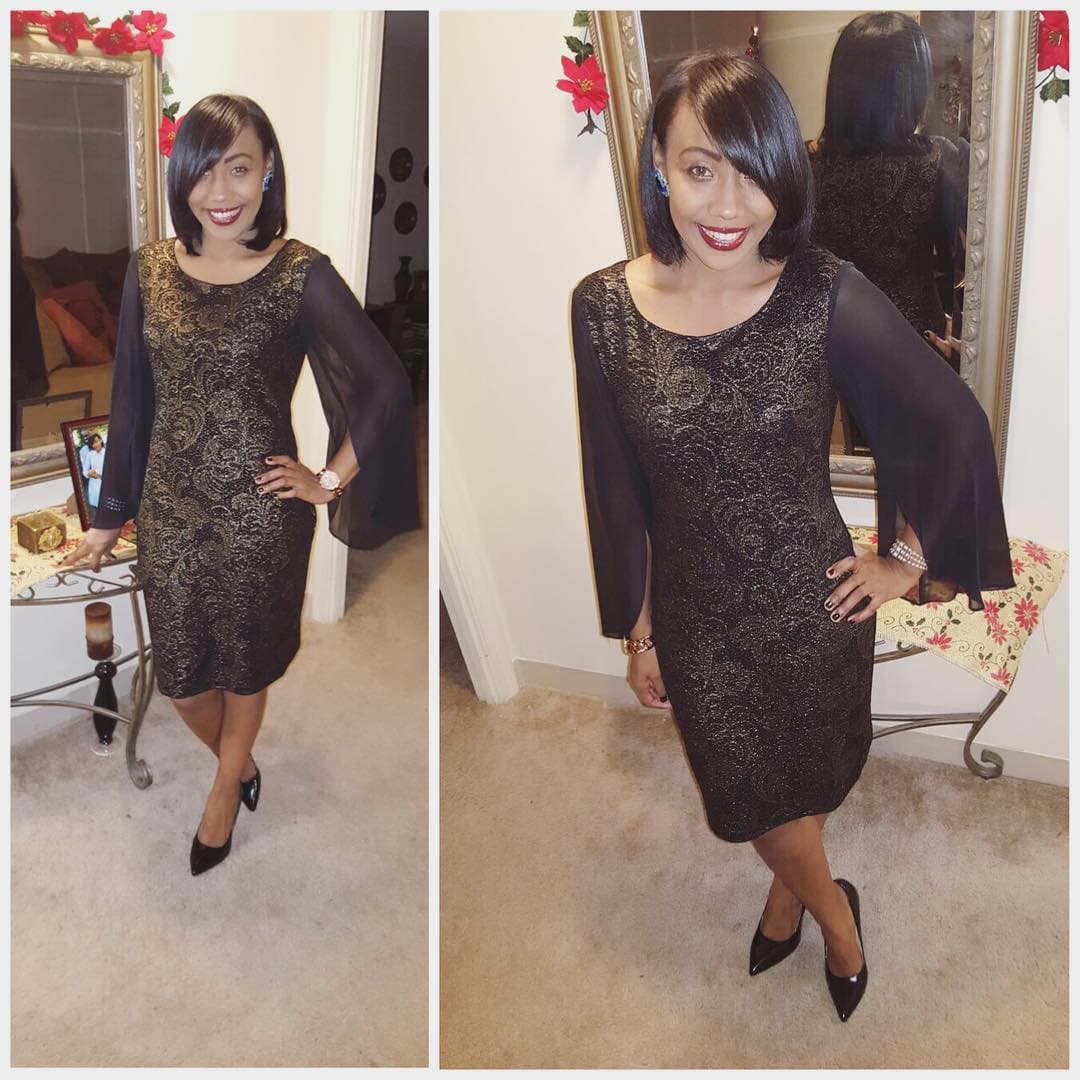 Uno de sus principales problemas era con el pelo. Ella es rizada de nacimiento, pero no aceptaba su pelo, cuando era más joven se lo alaciaba todo el tiempo, para ir de acuerdo con los estándares.