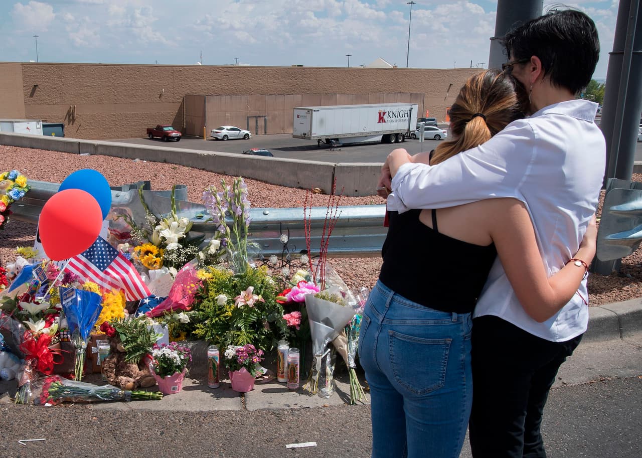 La masacre del Wal-Mart de El Paso, Texas, del 4 de agosto está siendo investigada como "crimen de odio" por el manifiesto que dejó el atacante antes de ejecutar la acción justificándola como una reacción la "invasión hispana de Texas".