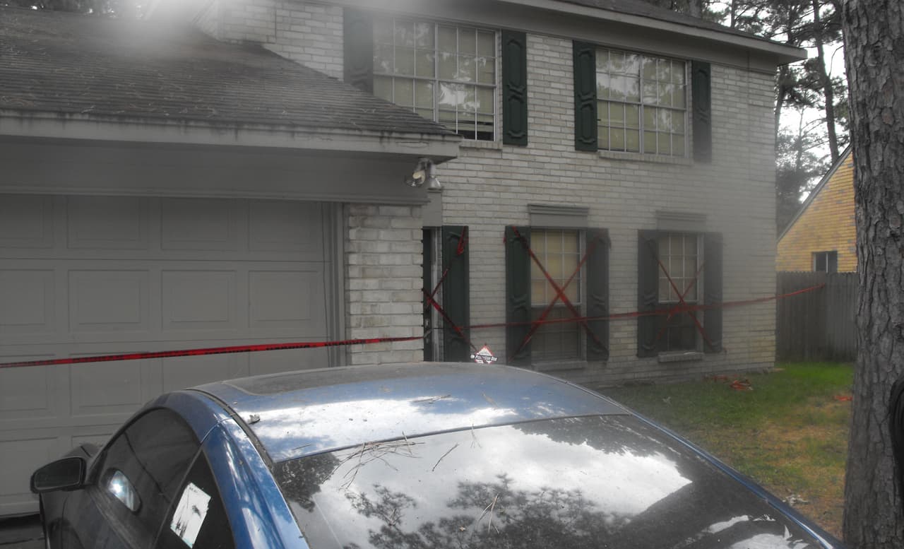 Evonne Mick, la sospechosa detenida, habría vivido antes en la residencia de donde se sustrajo la droga y tenía conocimiento del cargamento.
<br>