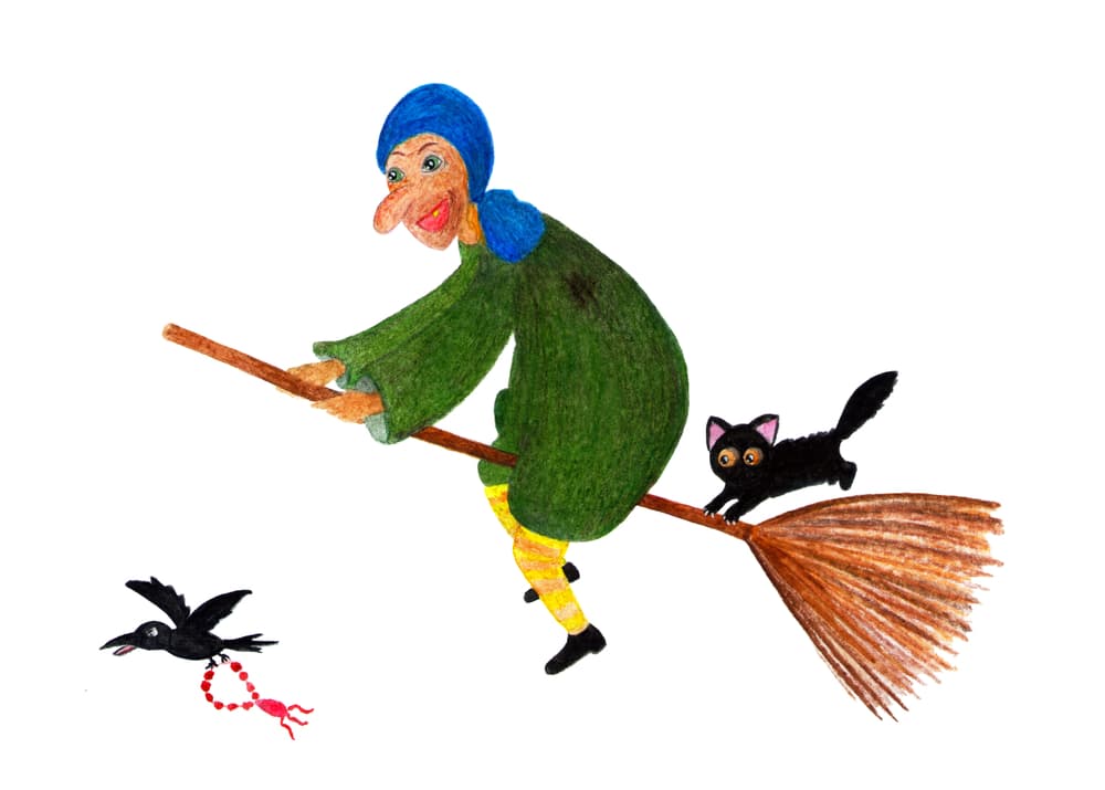 ¿Y qué quiere decir su curioso nombre? Baba se traduce como abuela o anciana en muchas de las variaciones rusas, mientras que Yaga es un diminutivo femenino para el nombre Jadwiga. Yaga también se deriva del antiguo verbo ruso: Yagat, que significa abusar o encontrar faltas.