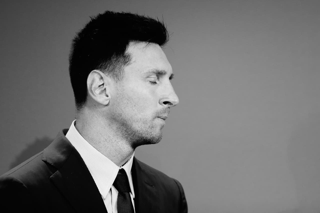 ADIÓS DE MESSI - Con todos sus 35 trofeos ganadores y entre lágrimas, Lionel Messi cerró una etapa de más de 20 años en el FC Barcelona, donde habló de su posible futuro con el PSG y sus mejores momentos en el club.