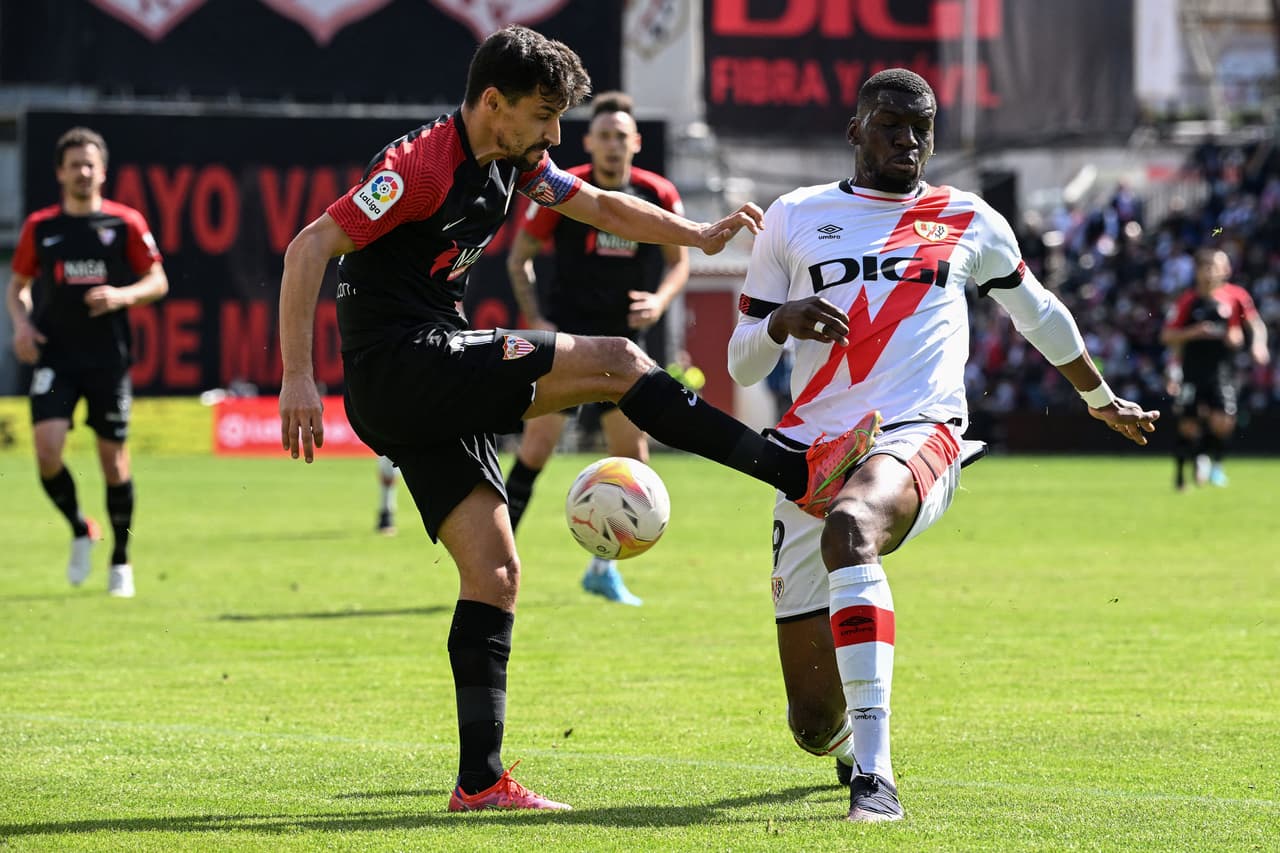 Sevilla pierde puntos otra vez como visitante a pesar de que Jesús 'Tecatito' Corona dio asistencia de gol para el empate ante el Rayo Vallecano en LaLiga de España