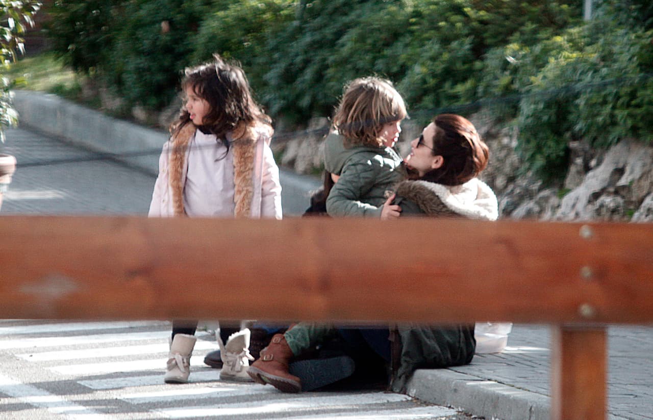 Se nota que el pequeñín adora a su mami.