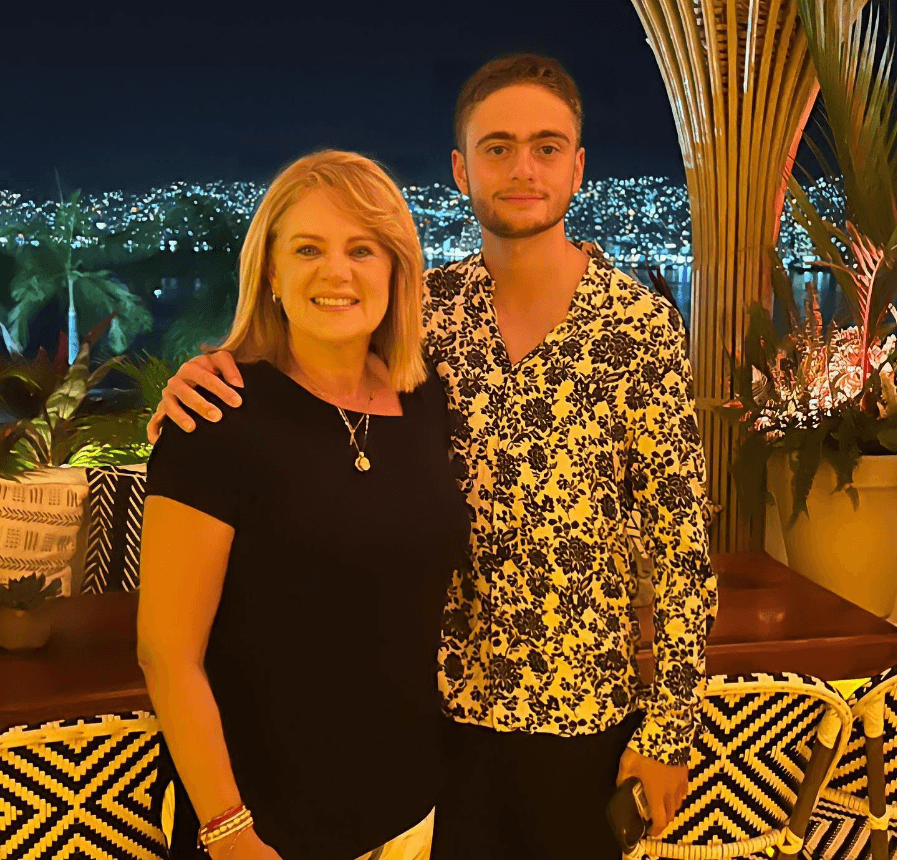 Erika Buenfil con su hijo, Nicolás